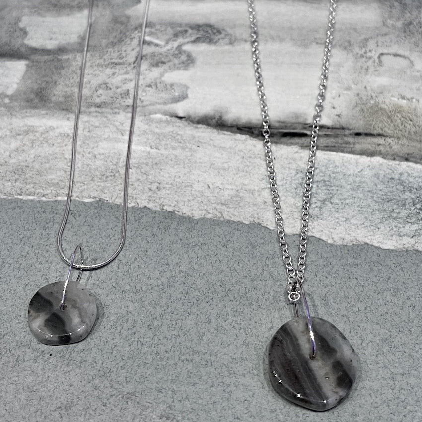 Kanndir Grey Agate pendant