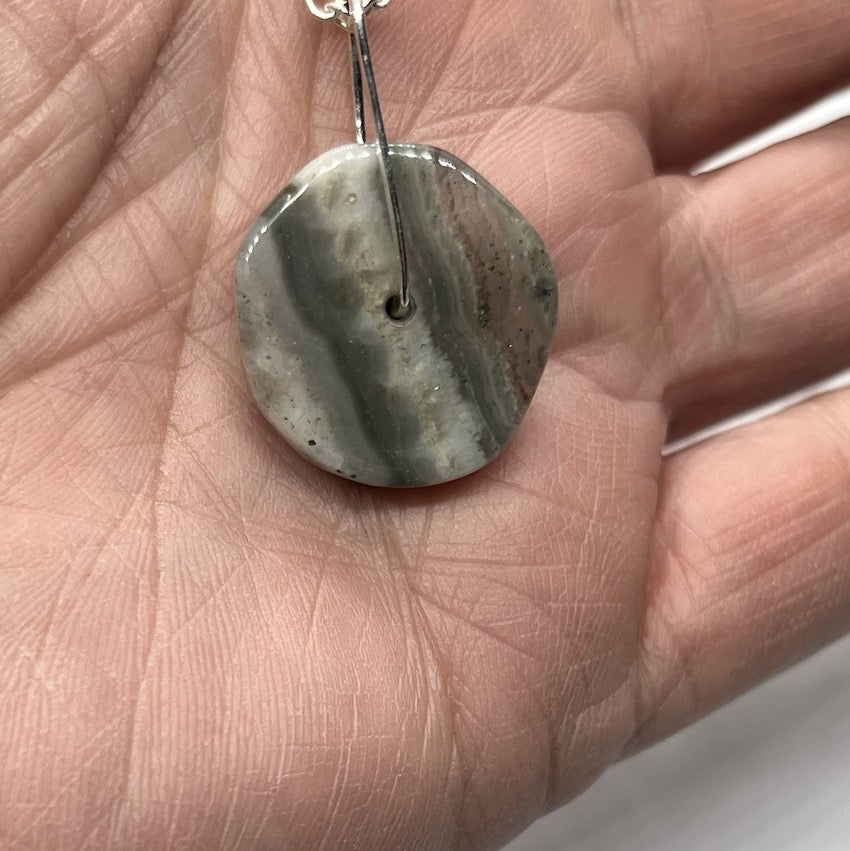 Kanndir Grey Agate pendant