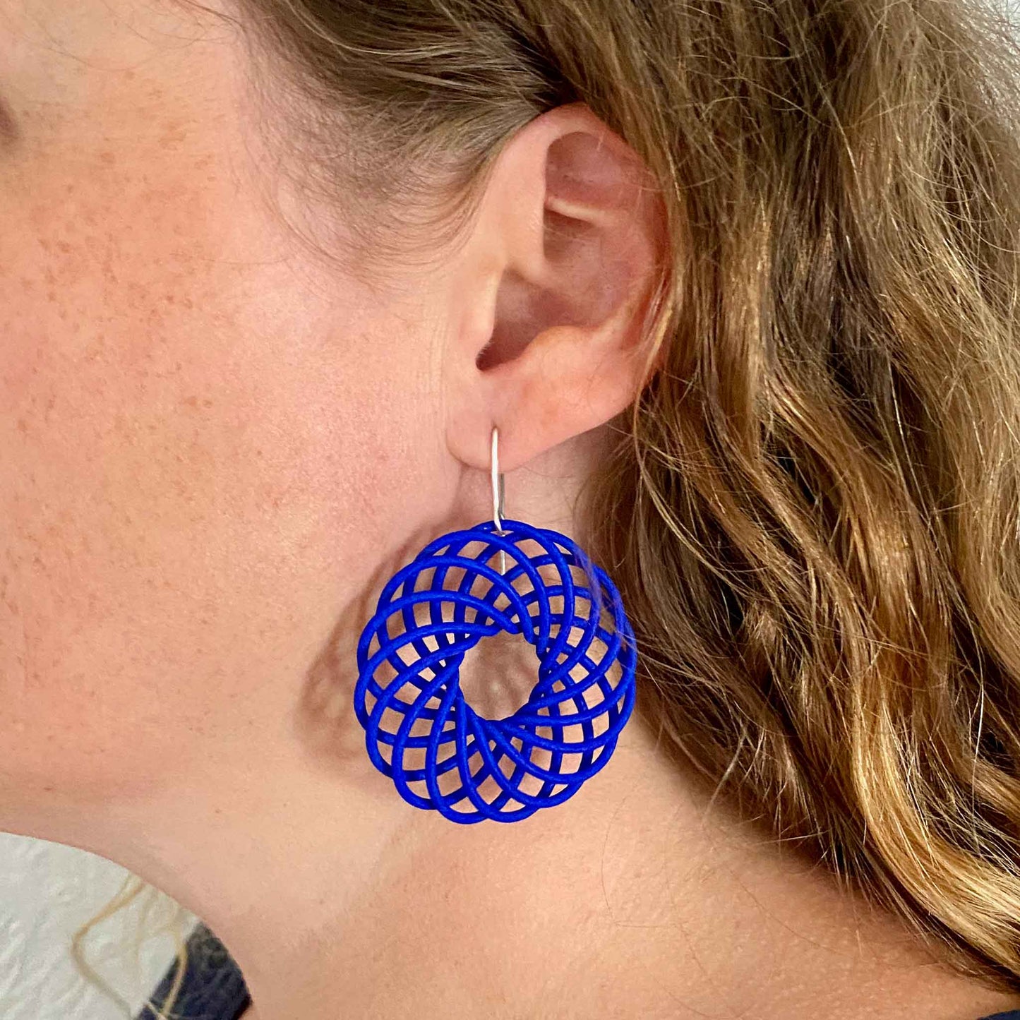 5cm vortex earring size when worn 
